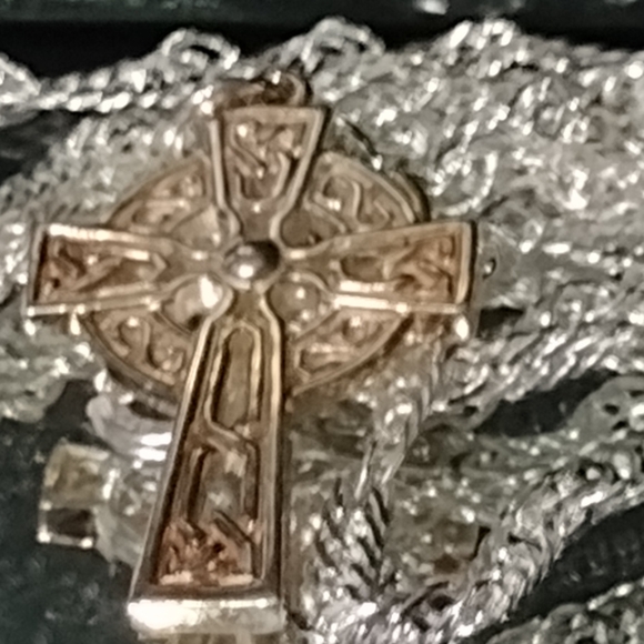 Genuine Celtic Cross Etched in Gold 🪙 Presented in Beautiful Gift Gaelic 🎁 NWT - Picture 8 of 8